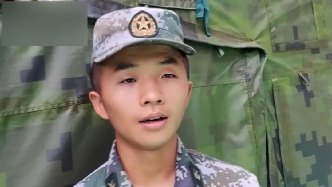 DƬ
